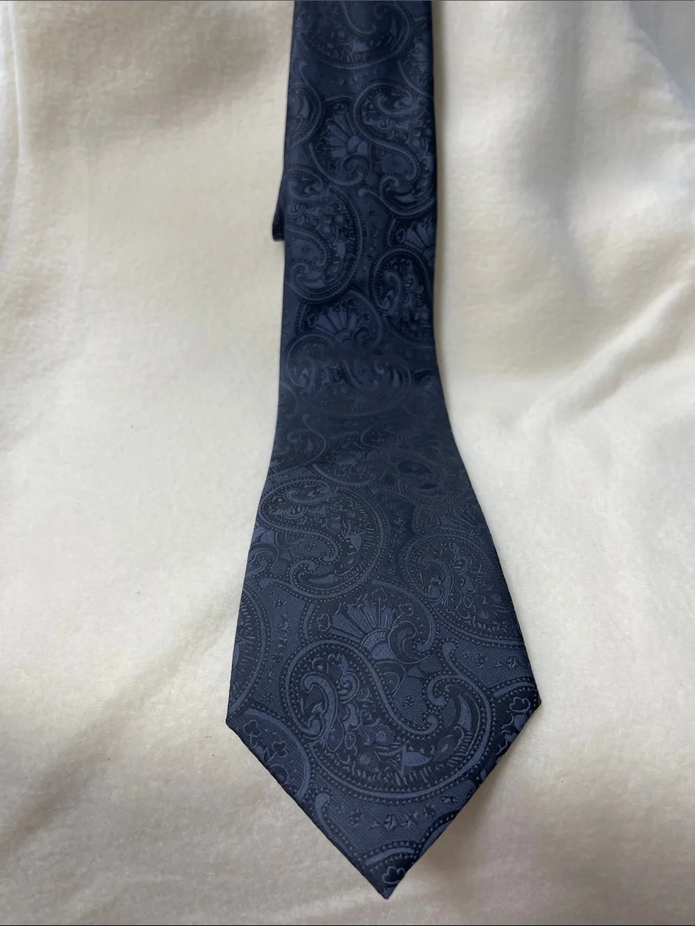 Men's Navy Paisley Silk Tie - Classic Formal Accessory